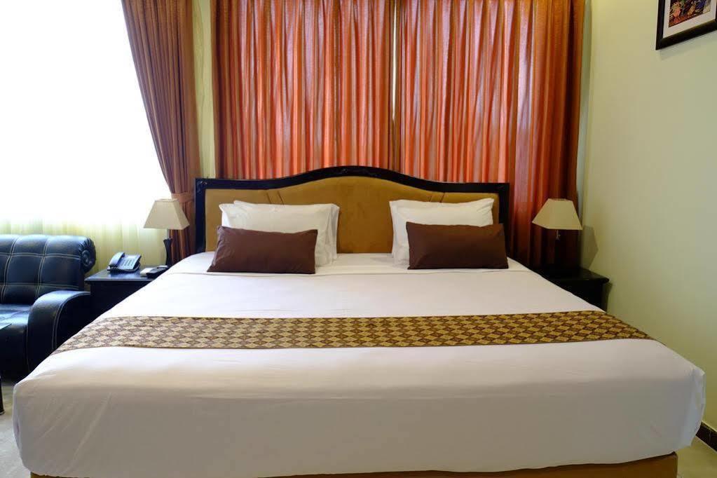 Serena Hotel Bandung Luaran gambar
